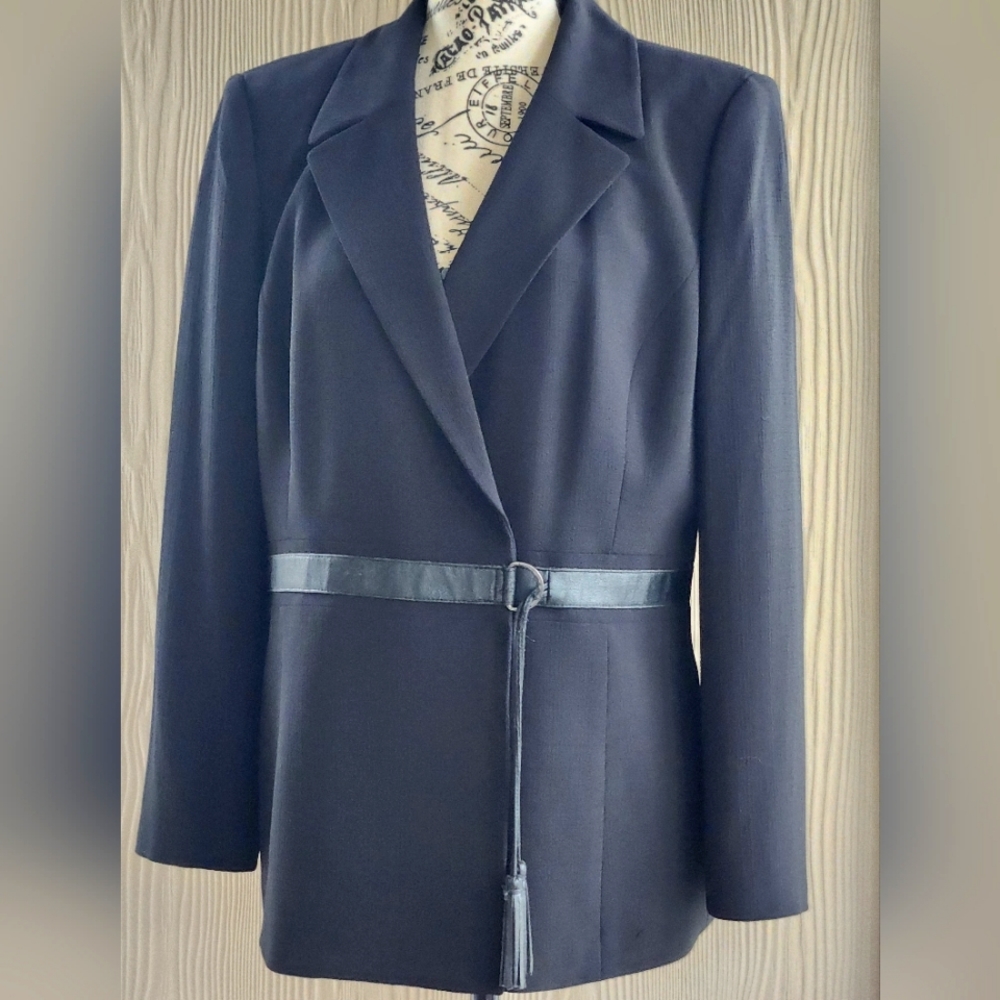 Le Suit Black Tassle Close Jacket 12P